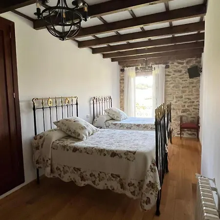 Pazo San Lorenzo- Puebla De * Тривес