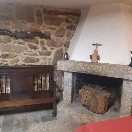 Pazo San Lorenzo- Puebla De * Тривес